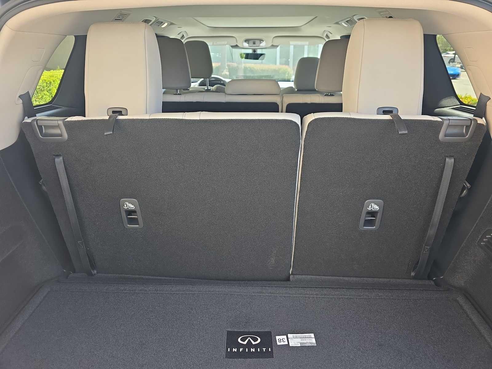 2027 INFINITI QX60 LUXE