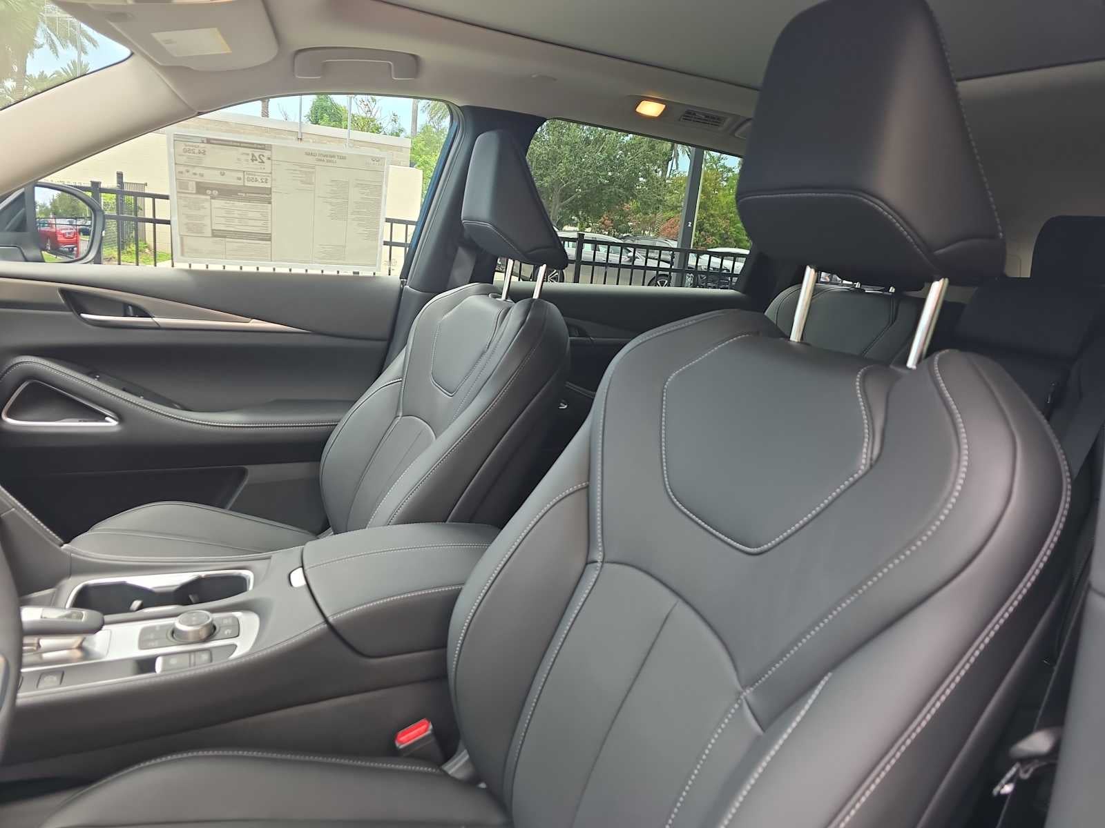 2027 INFINITI QX60 LUXE