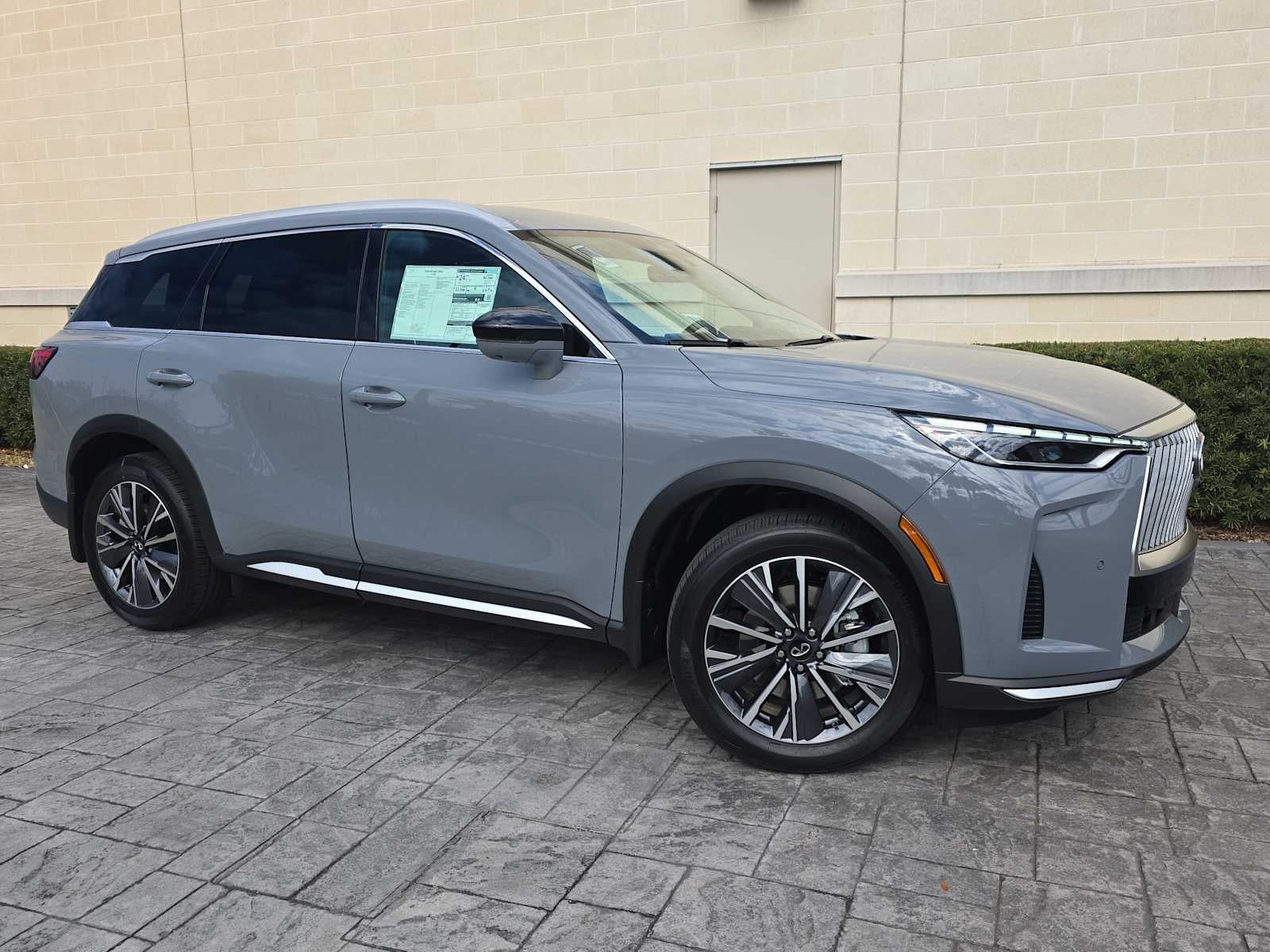 2026 INFINITI QX60 LUXE