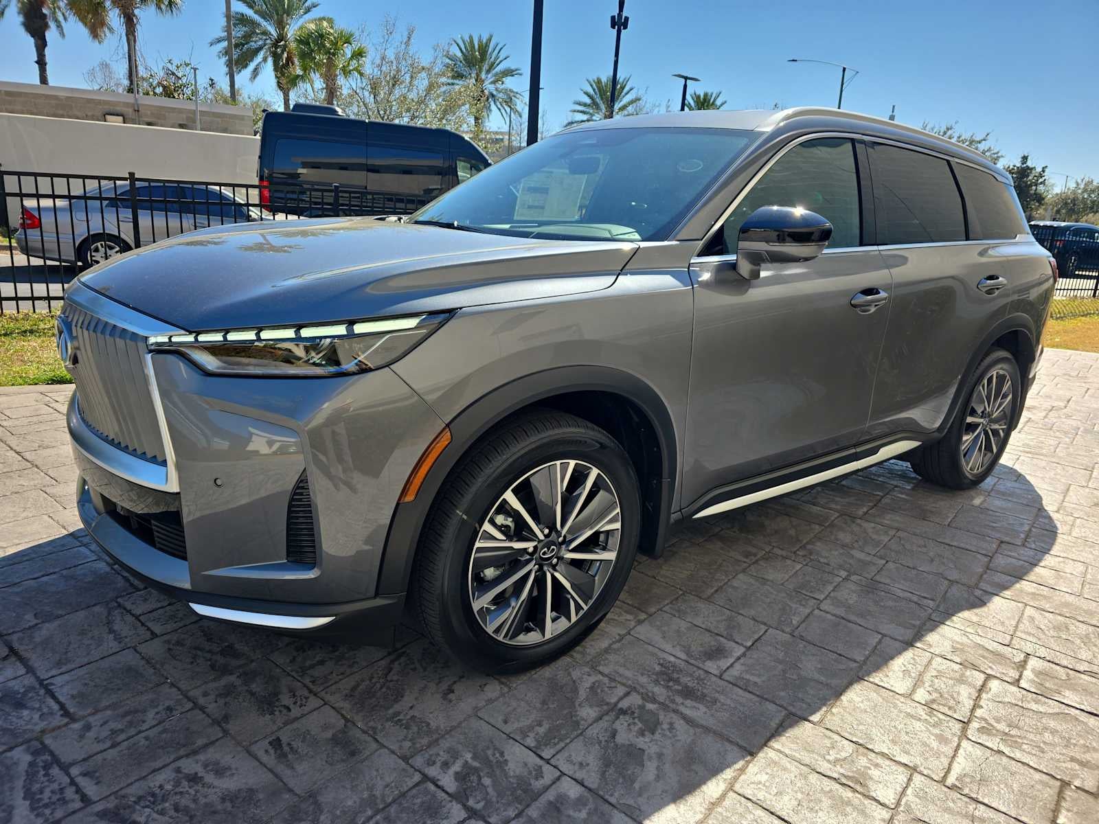 2026 INFINITI QX60 LUXE