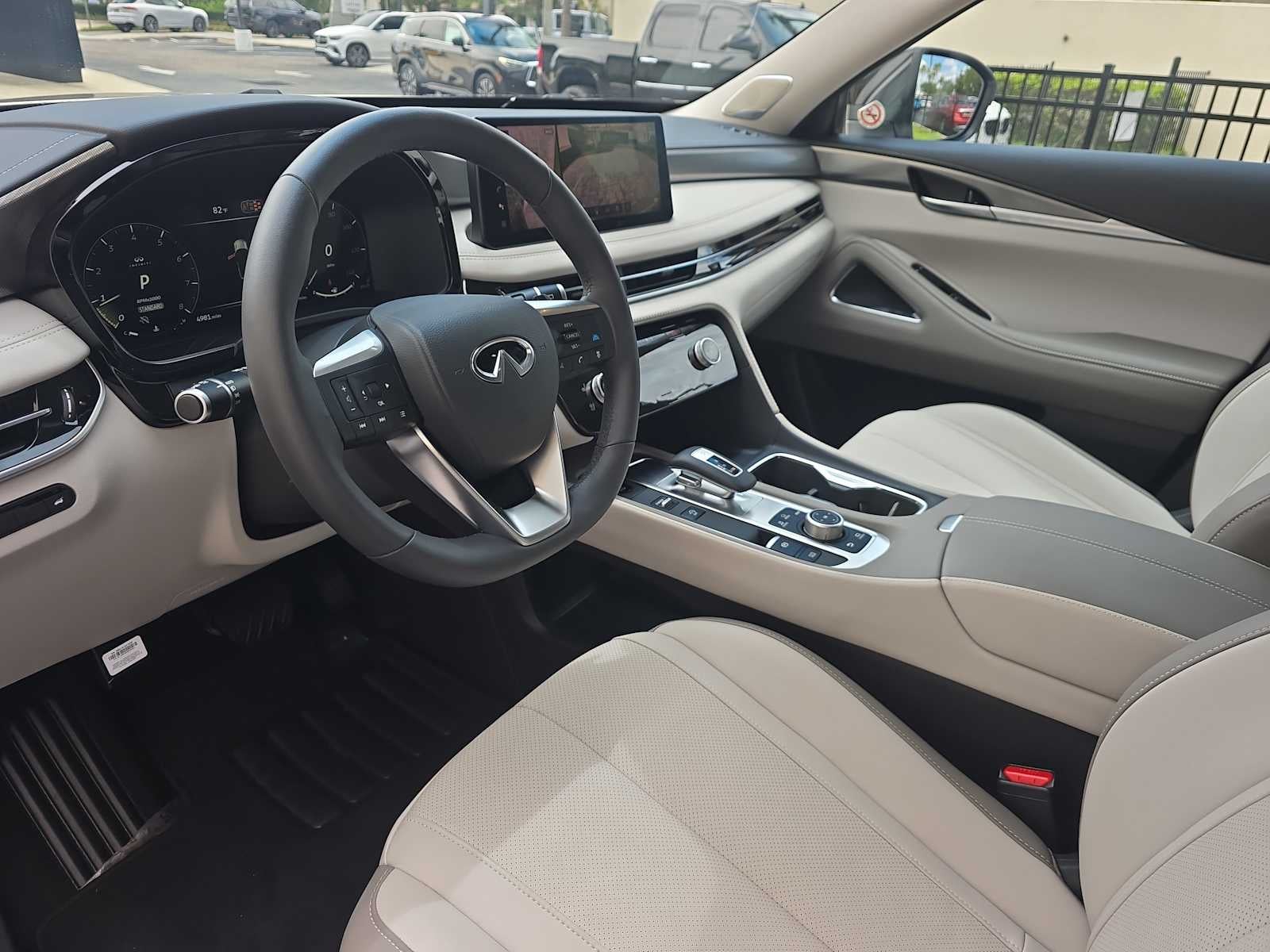 2026 INFINITI QX60 LUXE