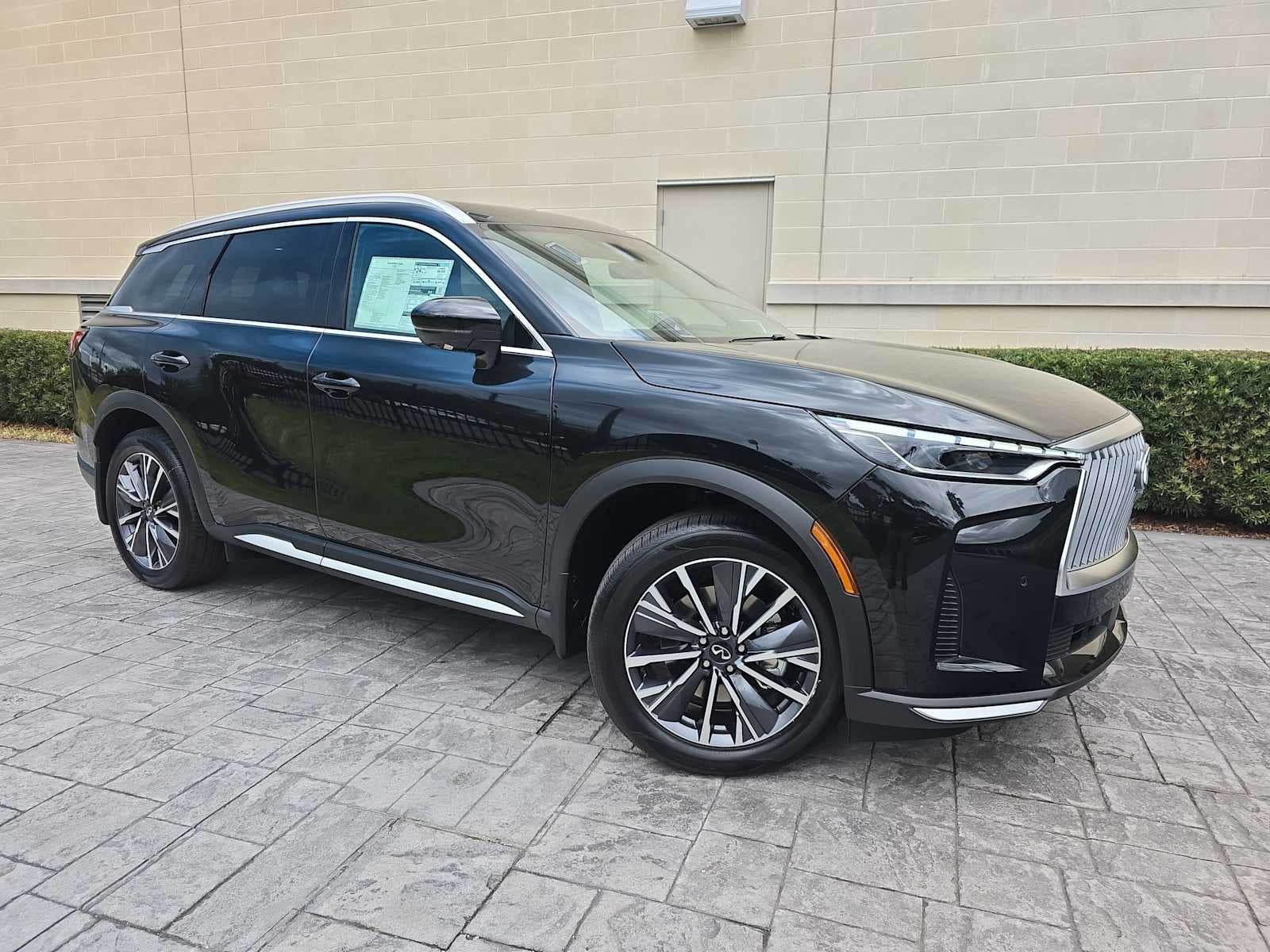 2026 INFINITI QX60 LUXE
