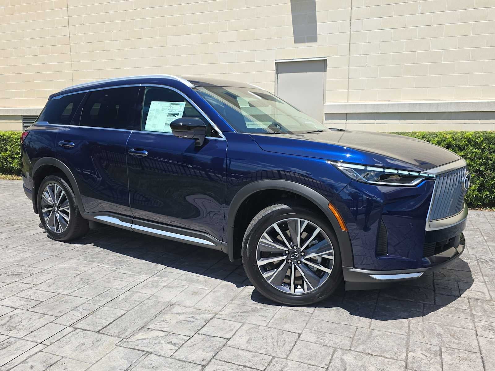 2026 INFINITI QX60 LUXE