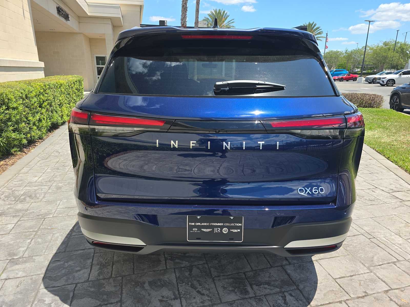2026 INFINITI QX60 LUXE