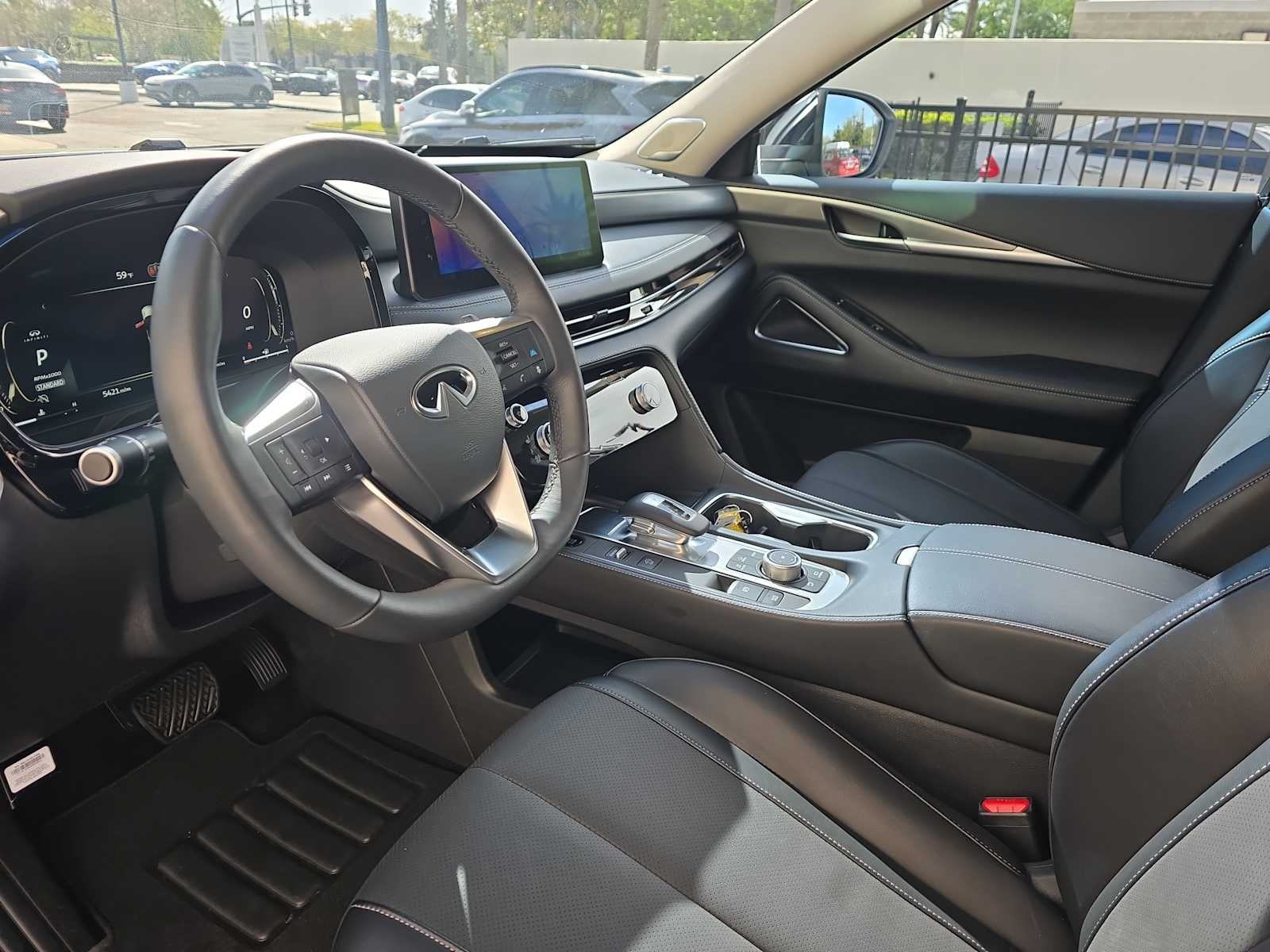 2026 INFINITI QX60 LUXE