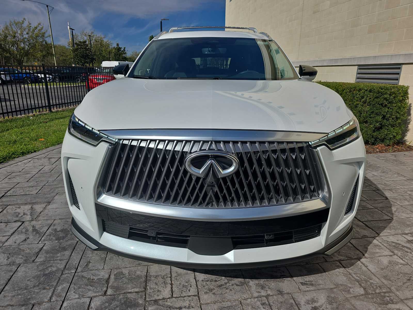 2026 INFINITI QX60 LUXE
