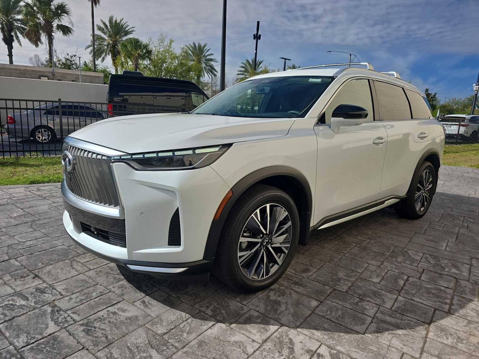 2026 INFINITI QX60 LUXE