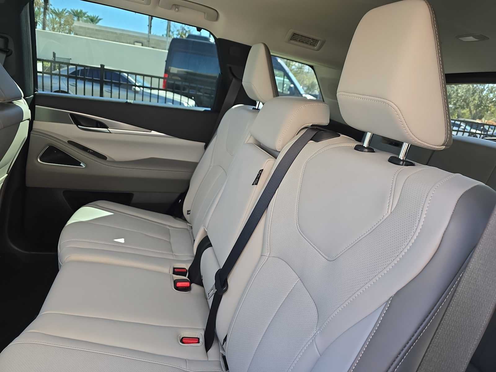 2026 INFINITI QX60 LUXE