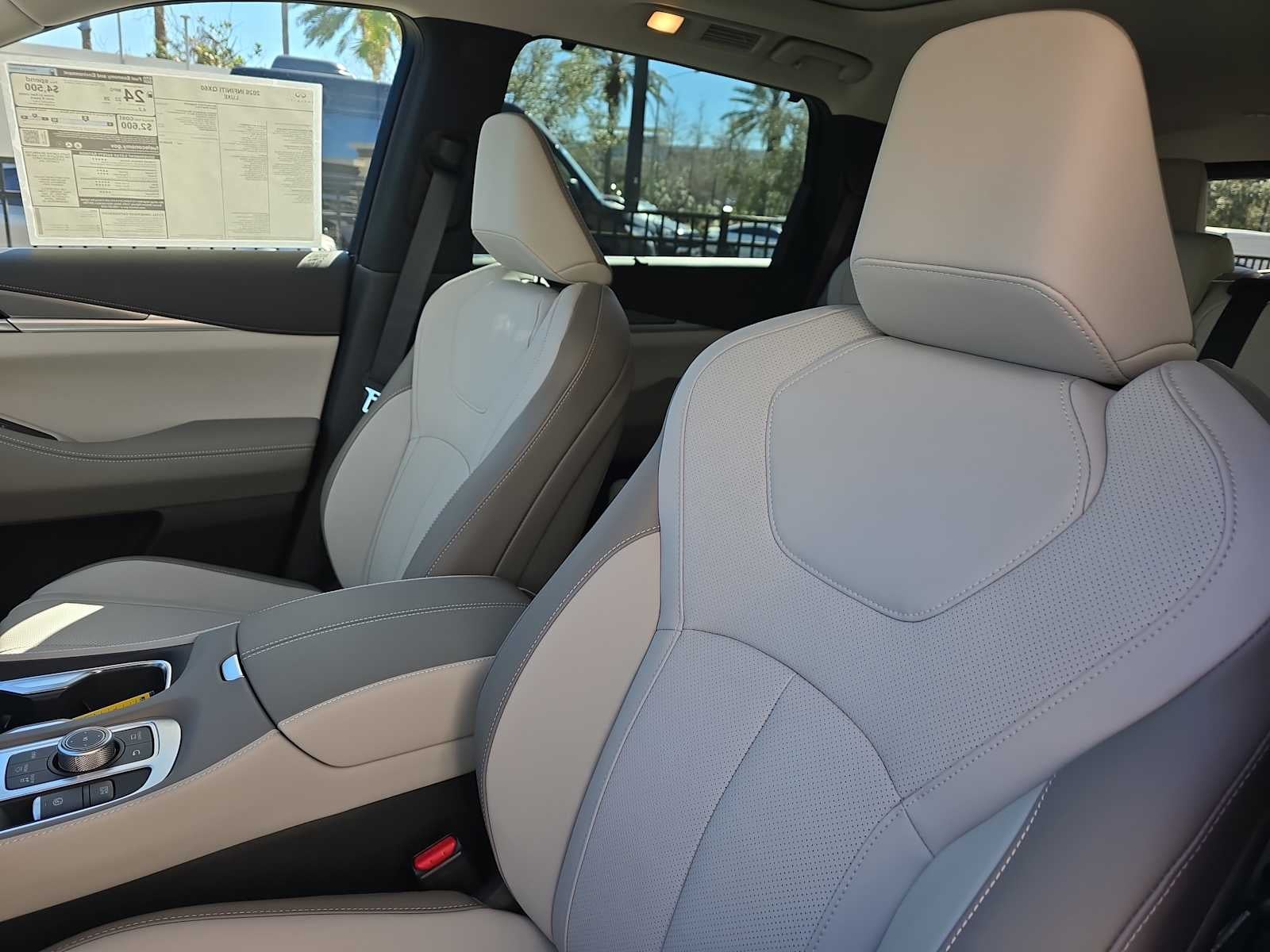 2026 INFINITI QX60 LUXE