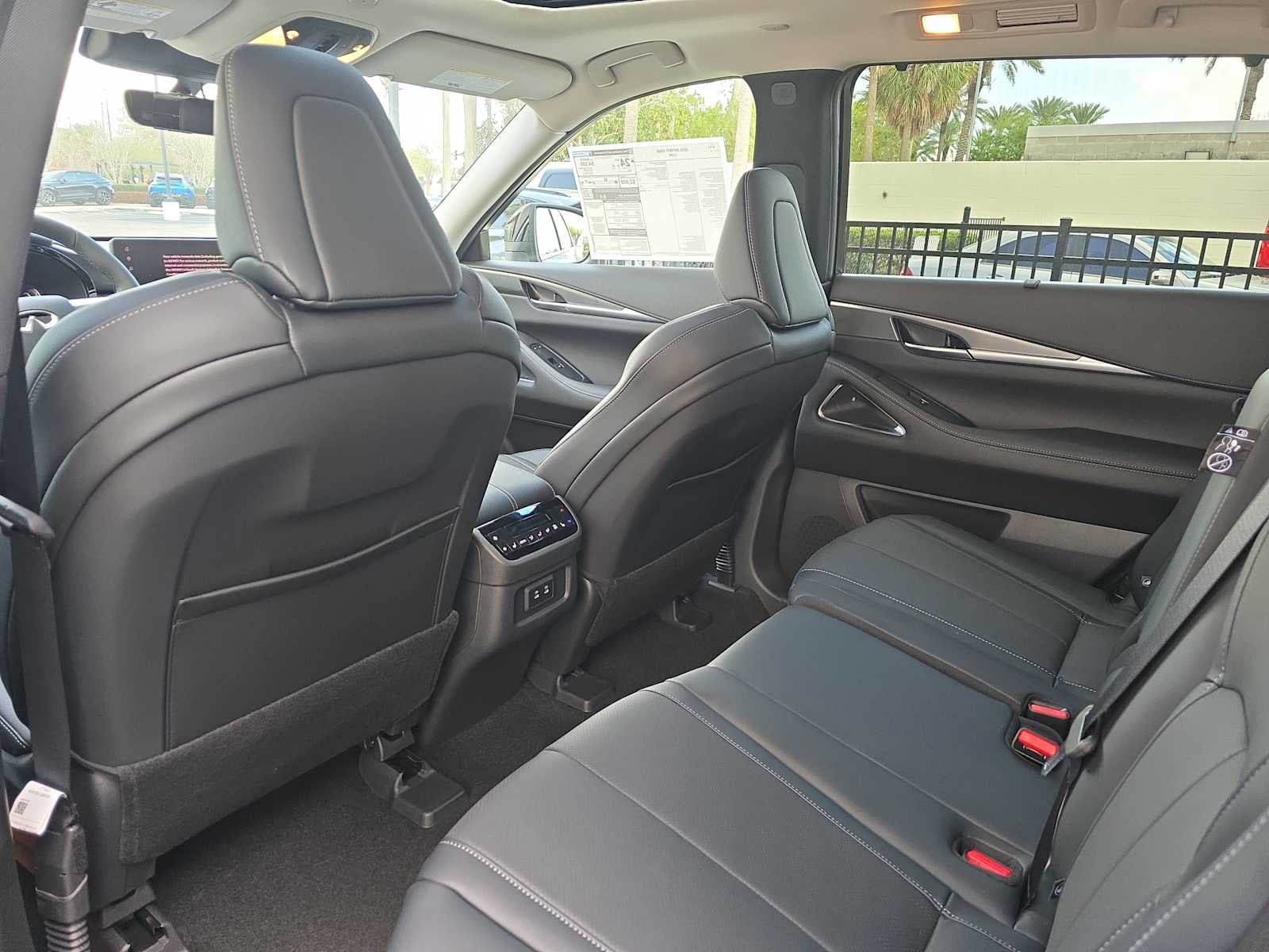 2026 INFINITI QX60 LUXE