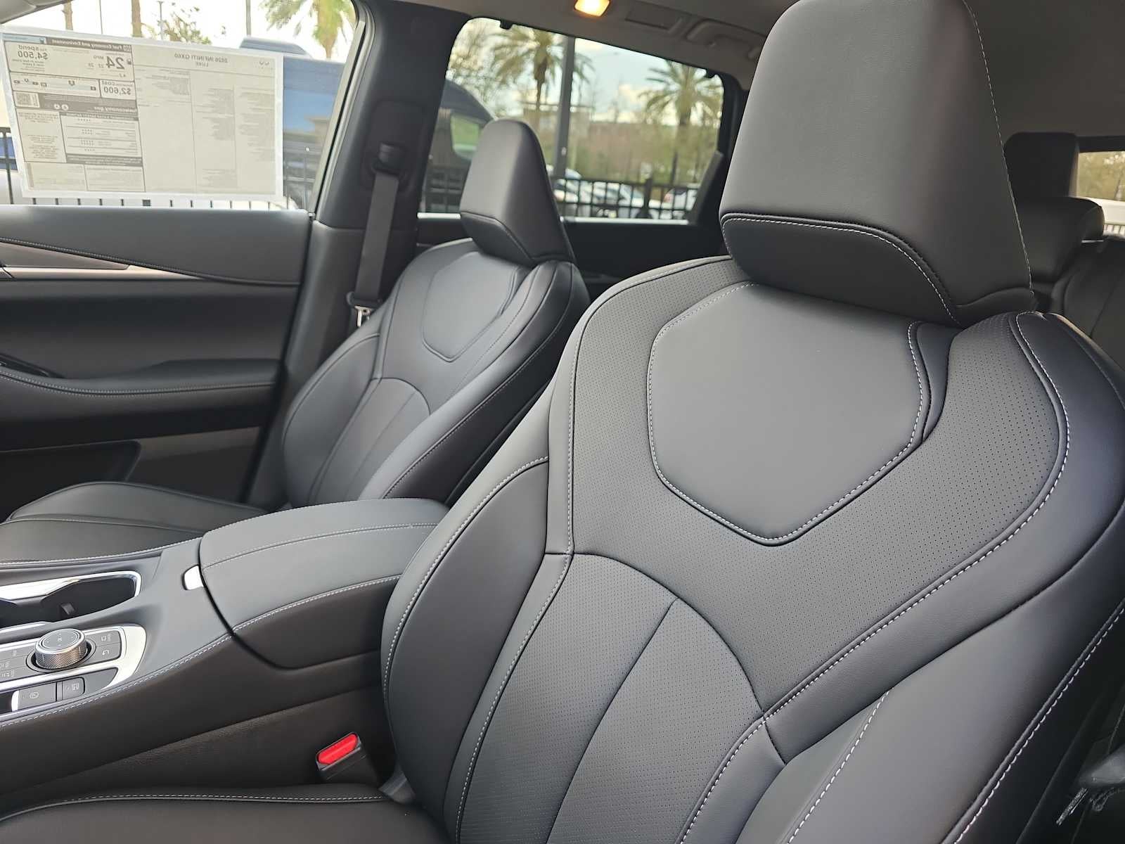 2026 INFINITI QX60 LUXE