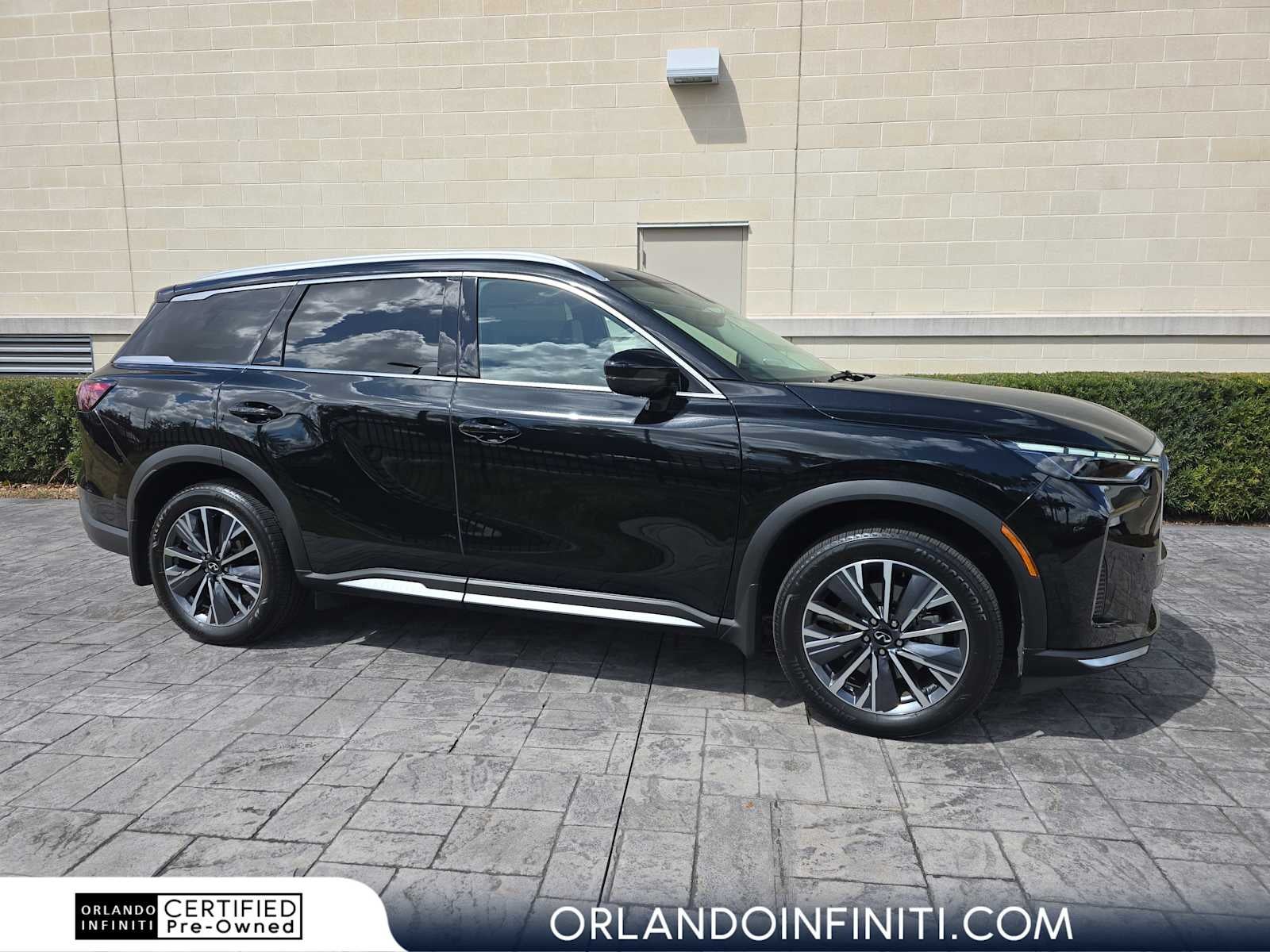 2026 INFINITI QX60 LUXE