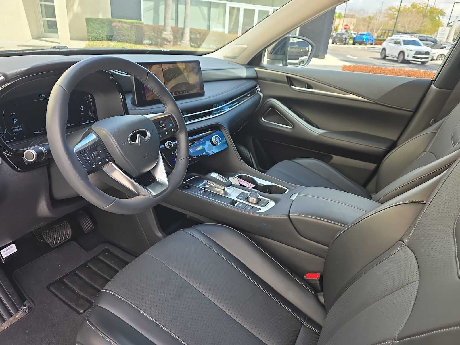 2026 INFINITI QX60 LUXE