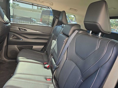 2026 INFINITI QX60 LUXE