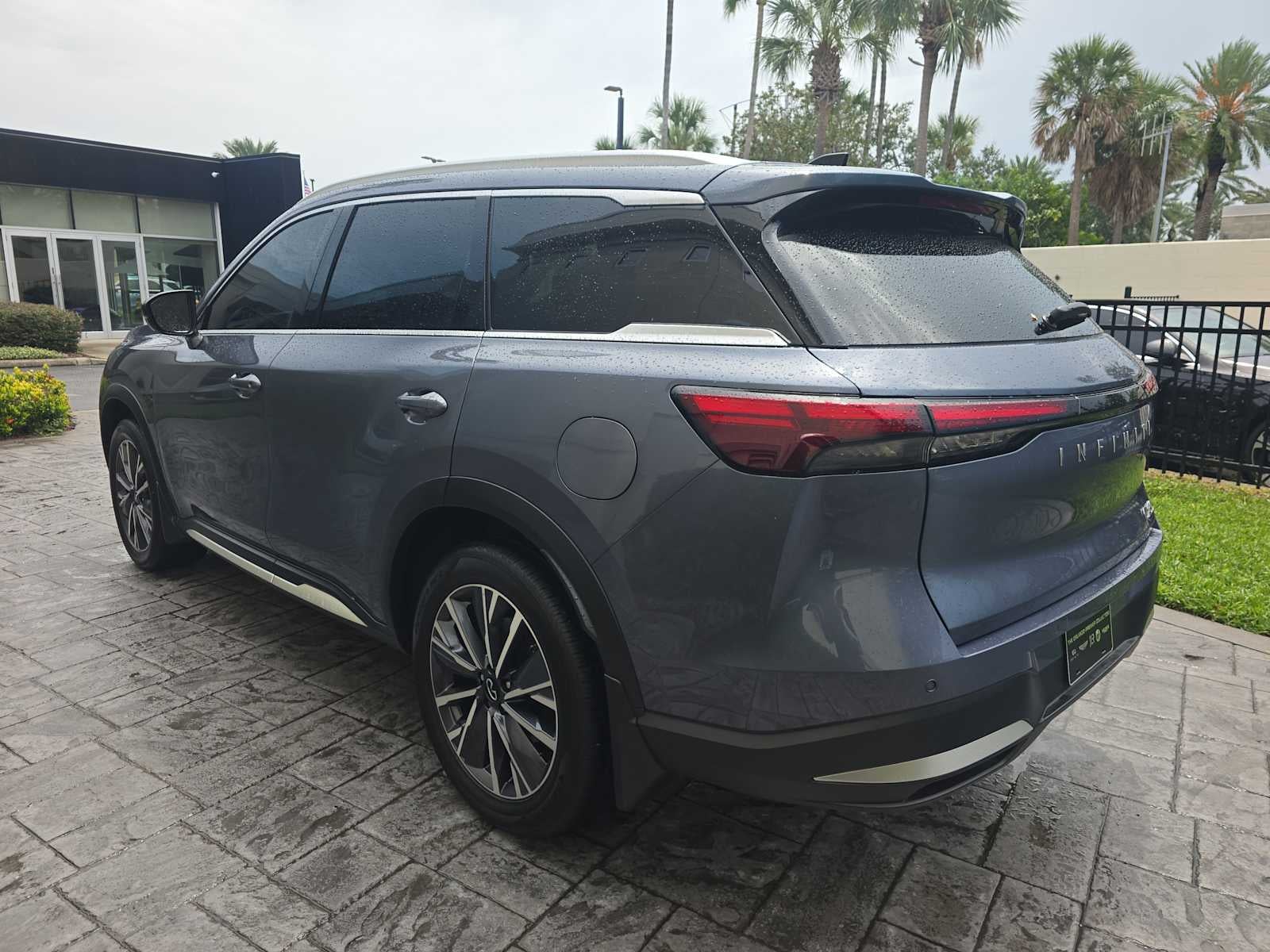 2026 INFINITI QX60 LUXE