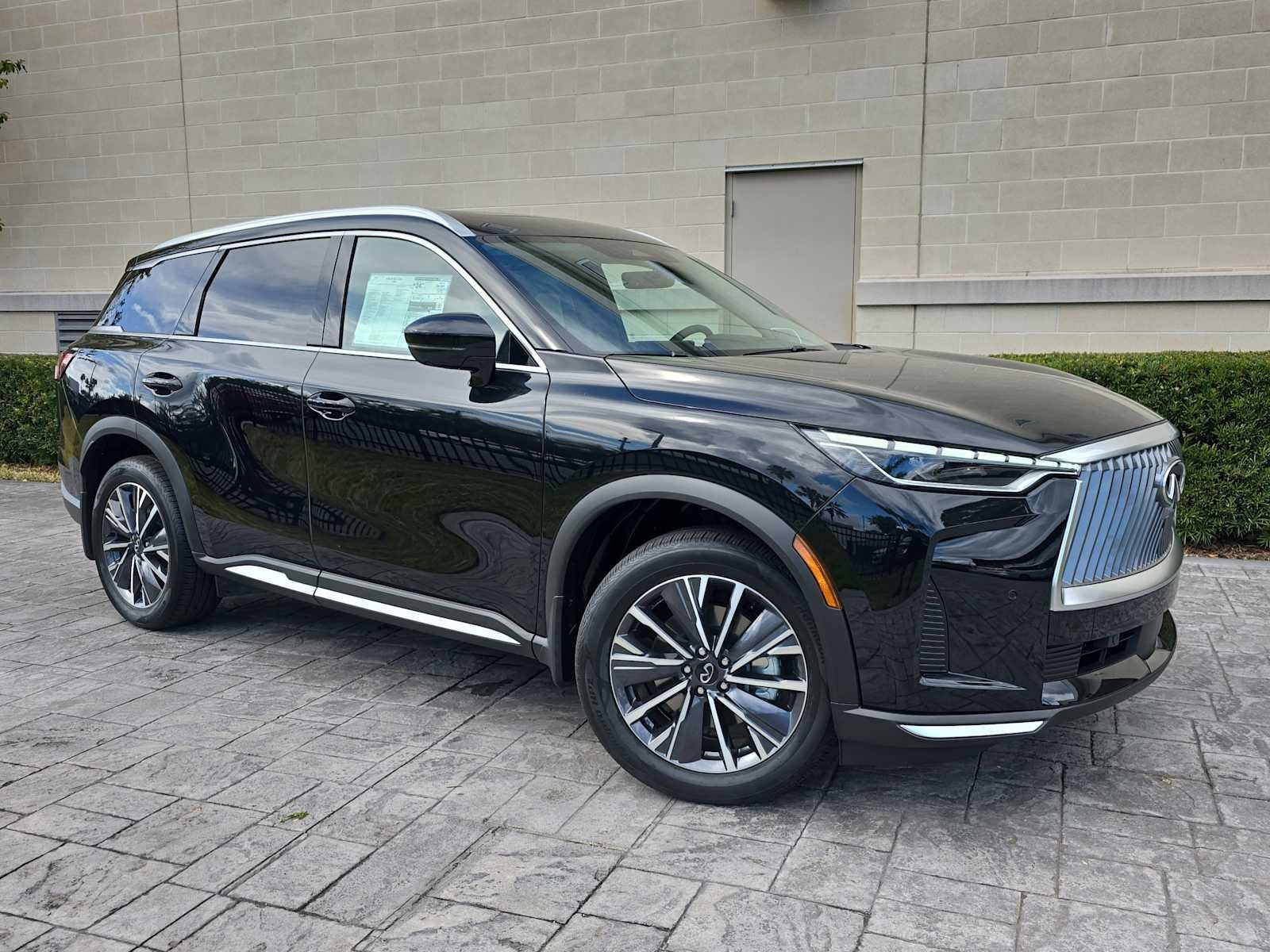2026 INFINITI QX60 LUXE