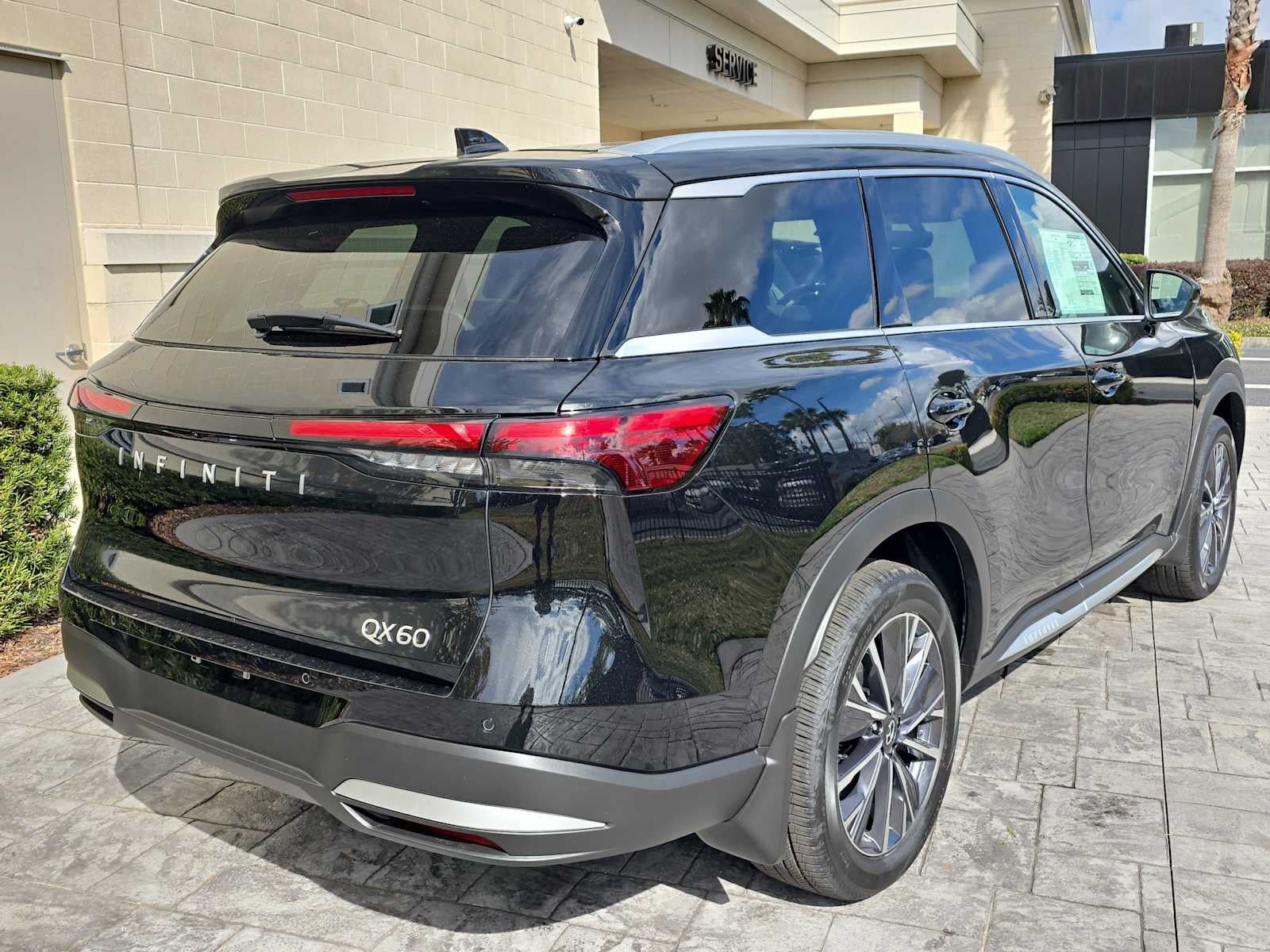 2026 INFINITI QX60 LUXE