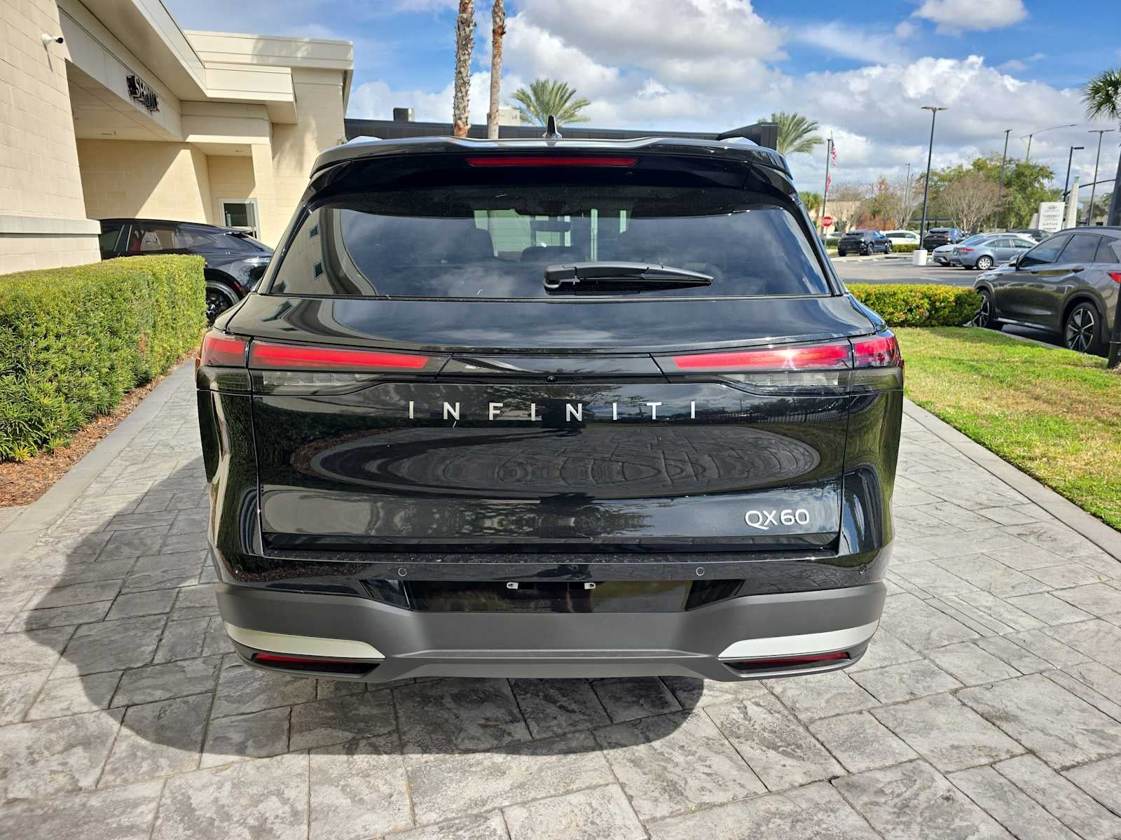 2026 INFINITI QX60 LUXE