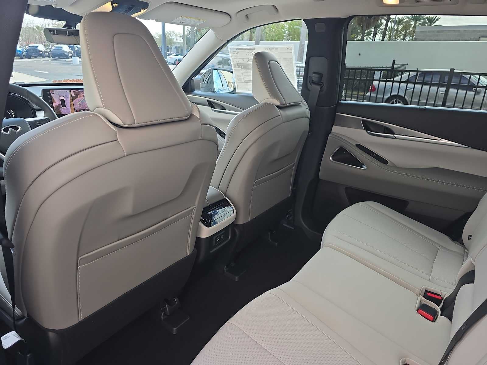 2026 INFINITI QX60 LUXE