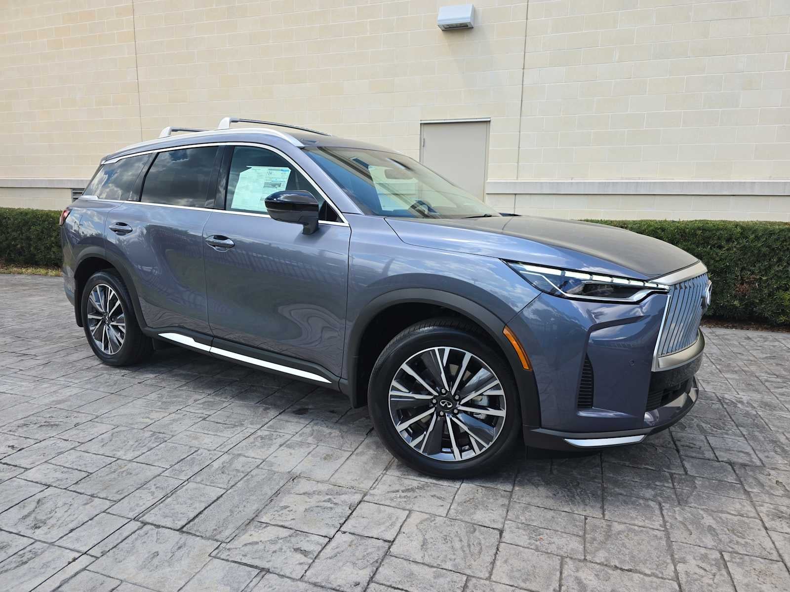 2026 INFINITI QX60 LUXE