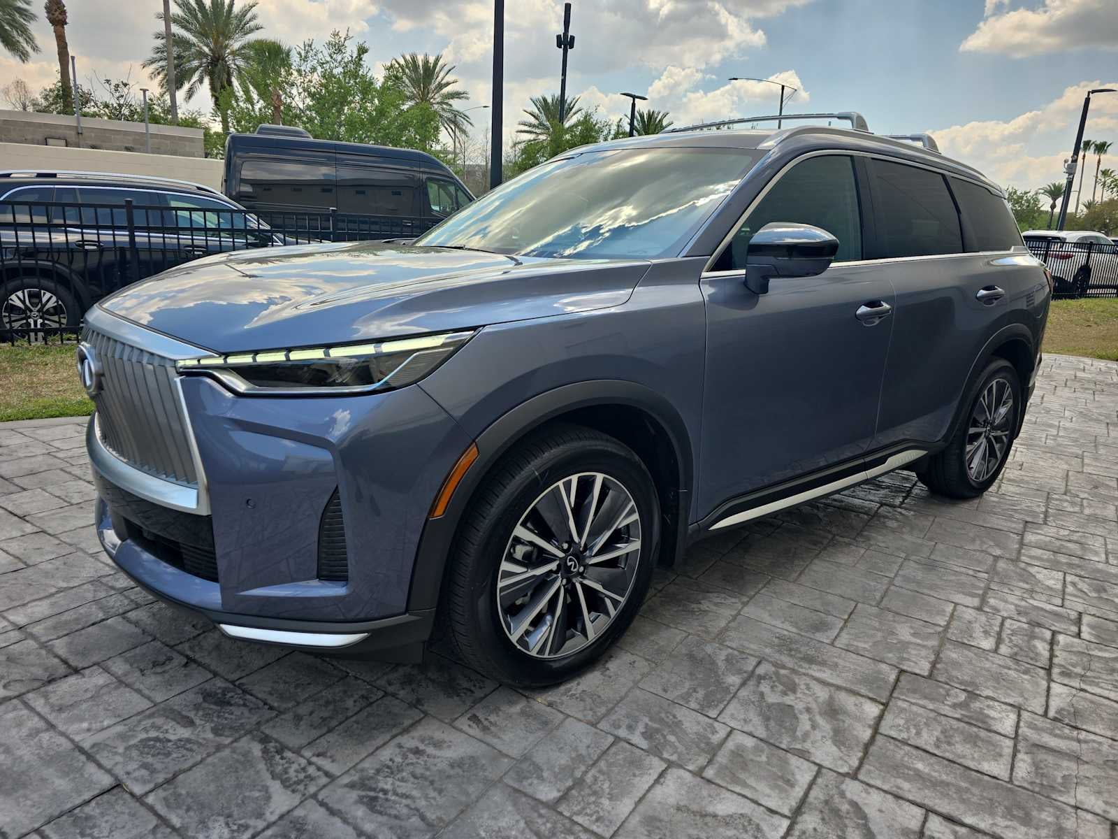 2026 INFINITI QX60 LUXE