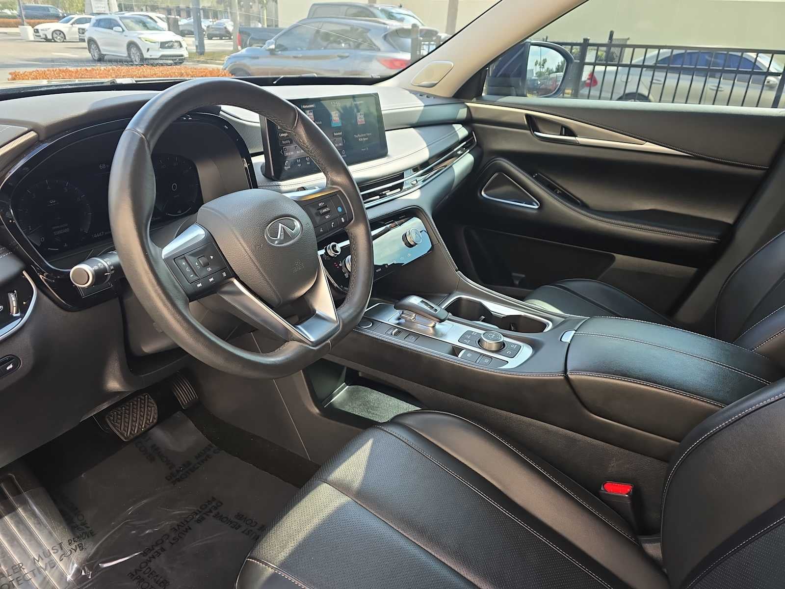 2025 INFINITI QX60 LUXE