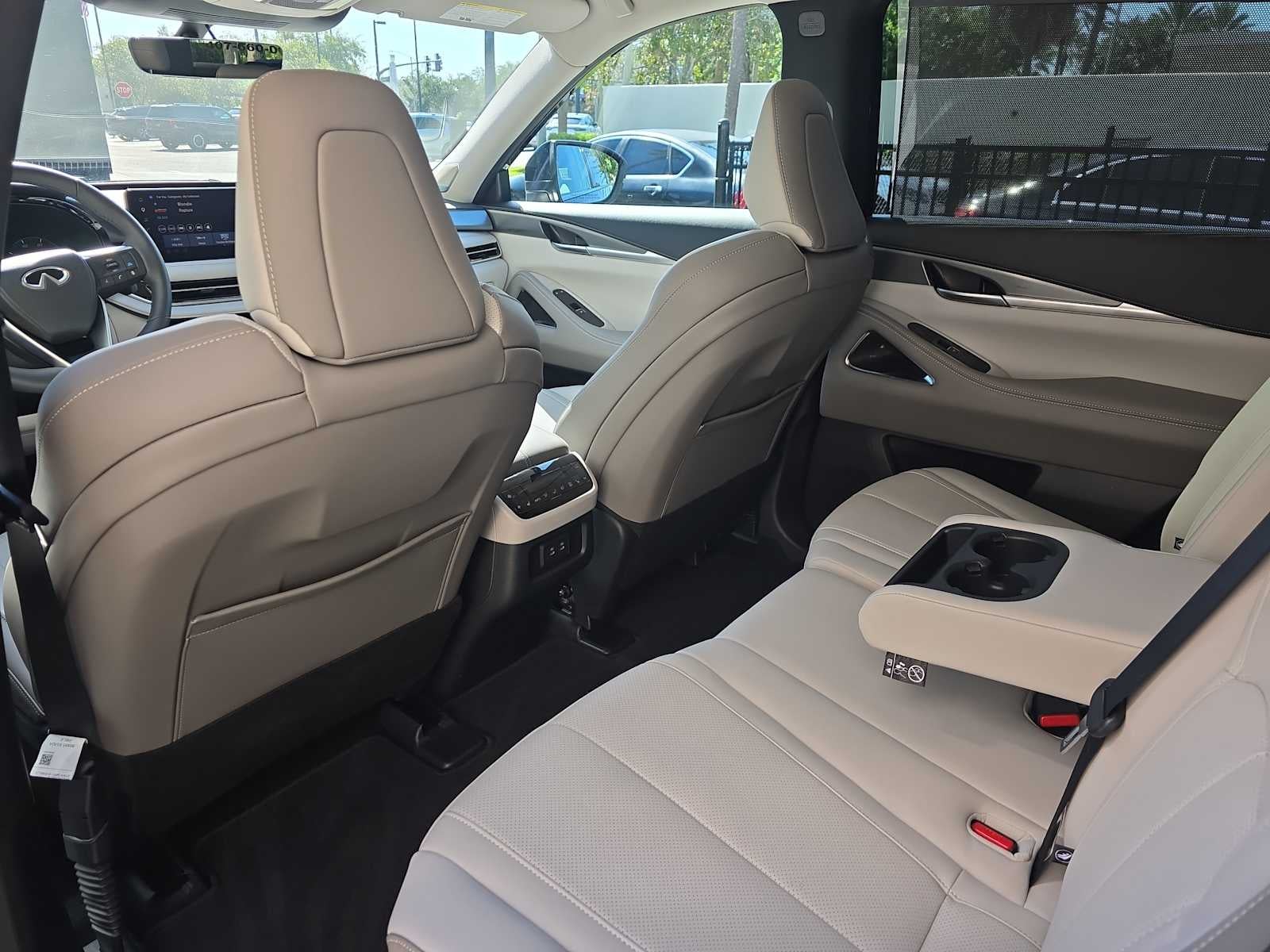 2026 INFINITI QX60 LUXE