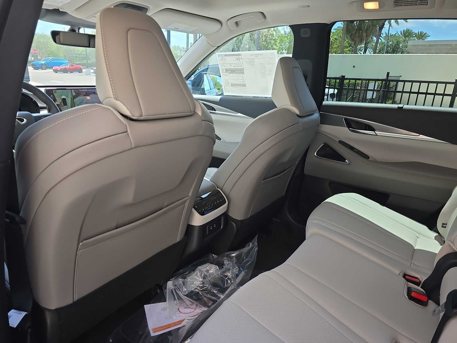 2026 INFINITI QX60 LUXE