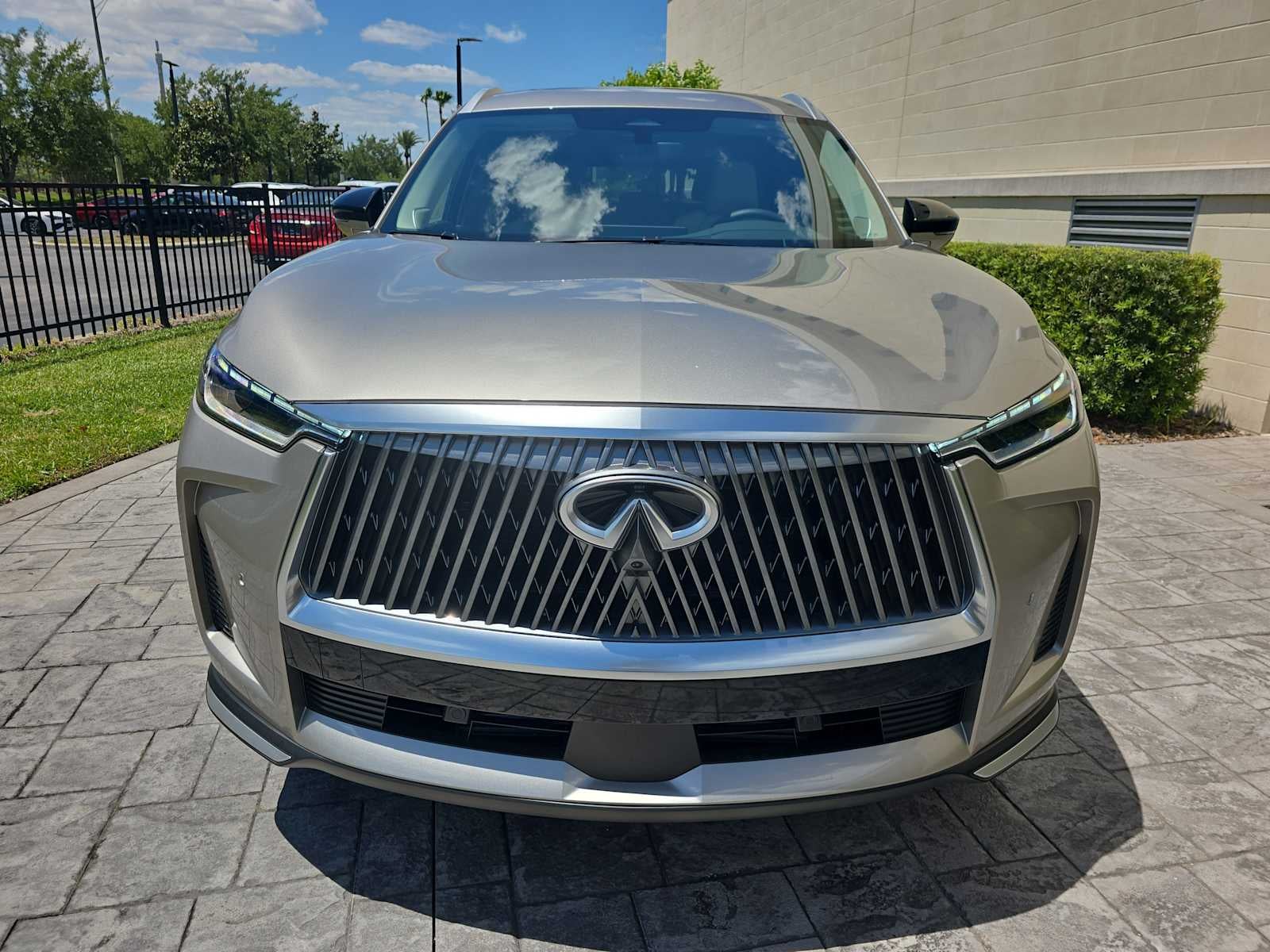 2026 INFINITI QX60 LUXE