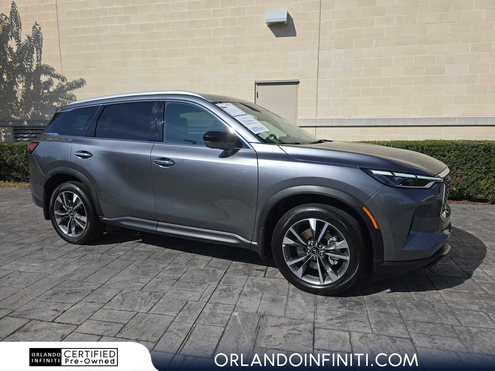 2025 INFINITI QX60 LUXE