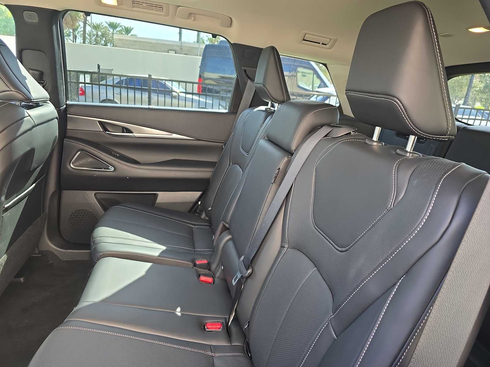 2025 INFINITI QX60 LUXE