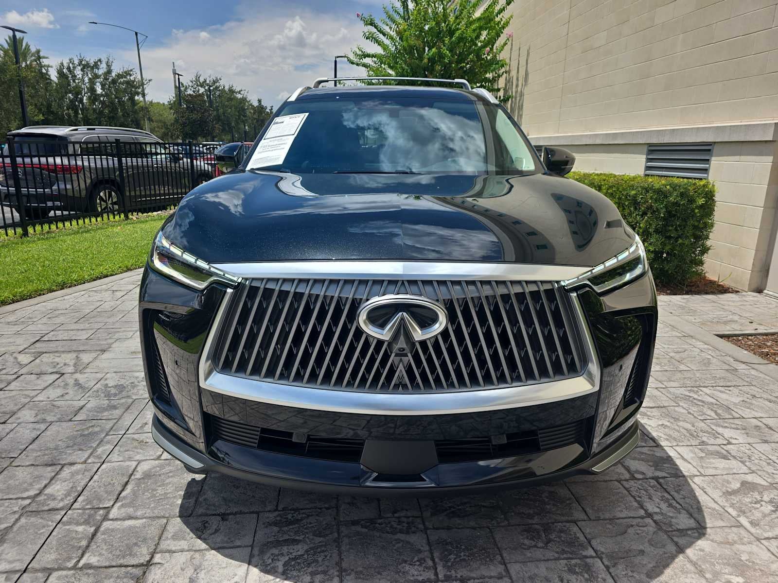 2026 INFINITI QX60 LUXE