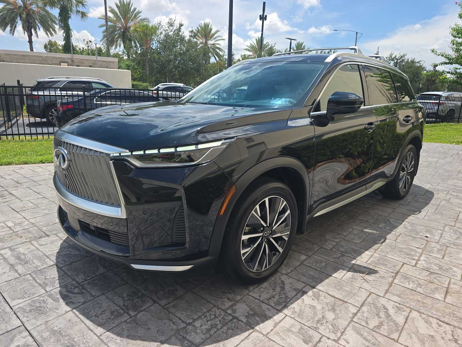 2026 INFINITI QX60 LUXE