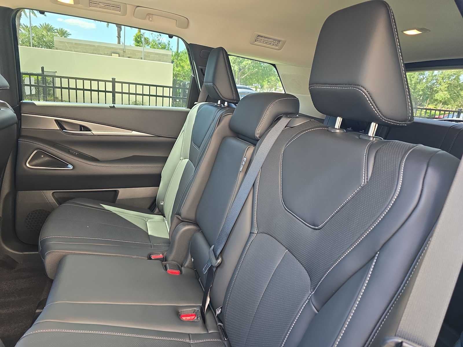 2026 INFINITI QX60 LUXE