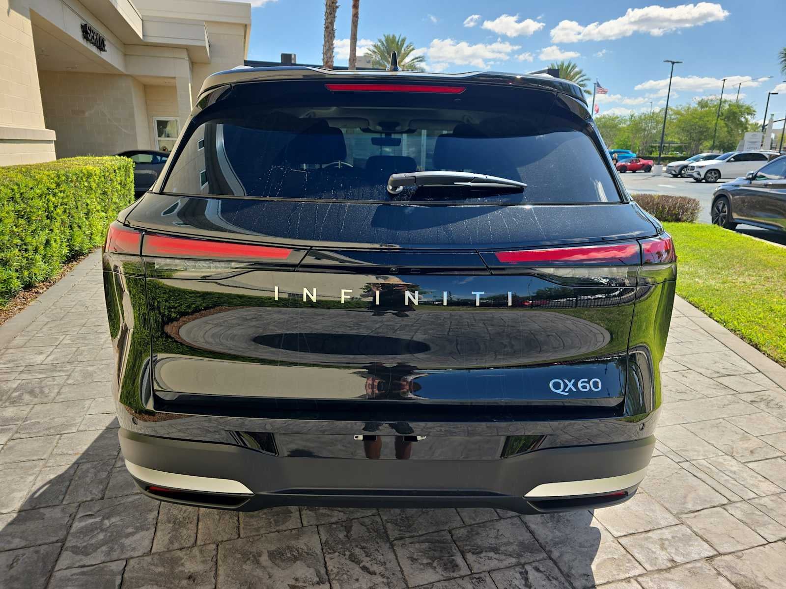 2026 INFINITI QX60 LUXE