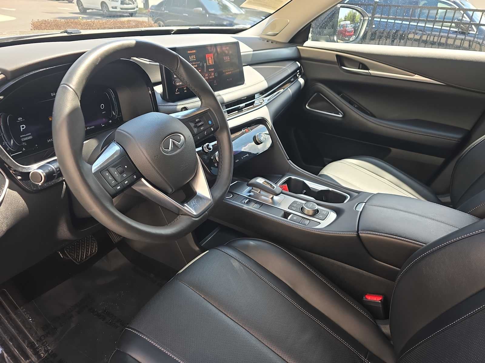 2025 INFINITI QX60 LUXE