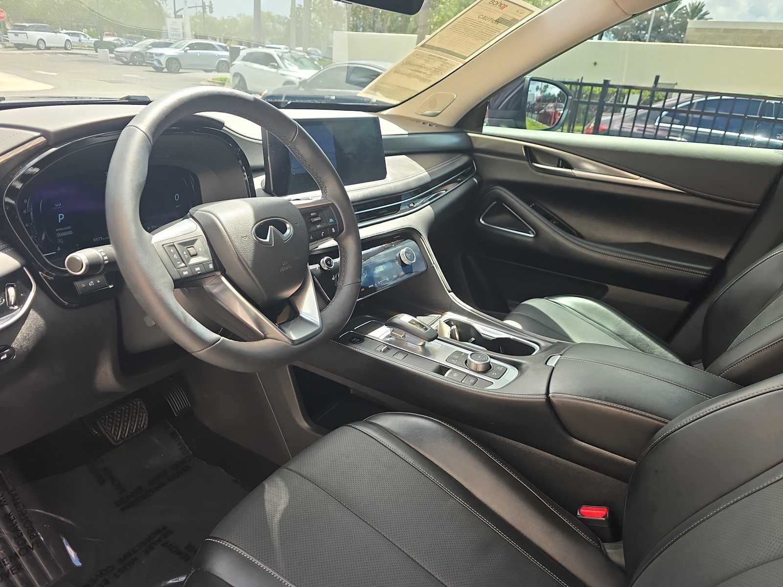 2026 INFINITI QX60 LUXE