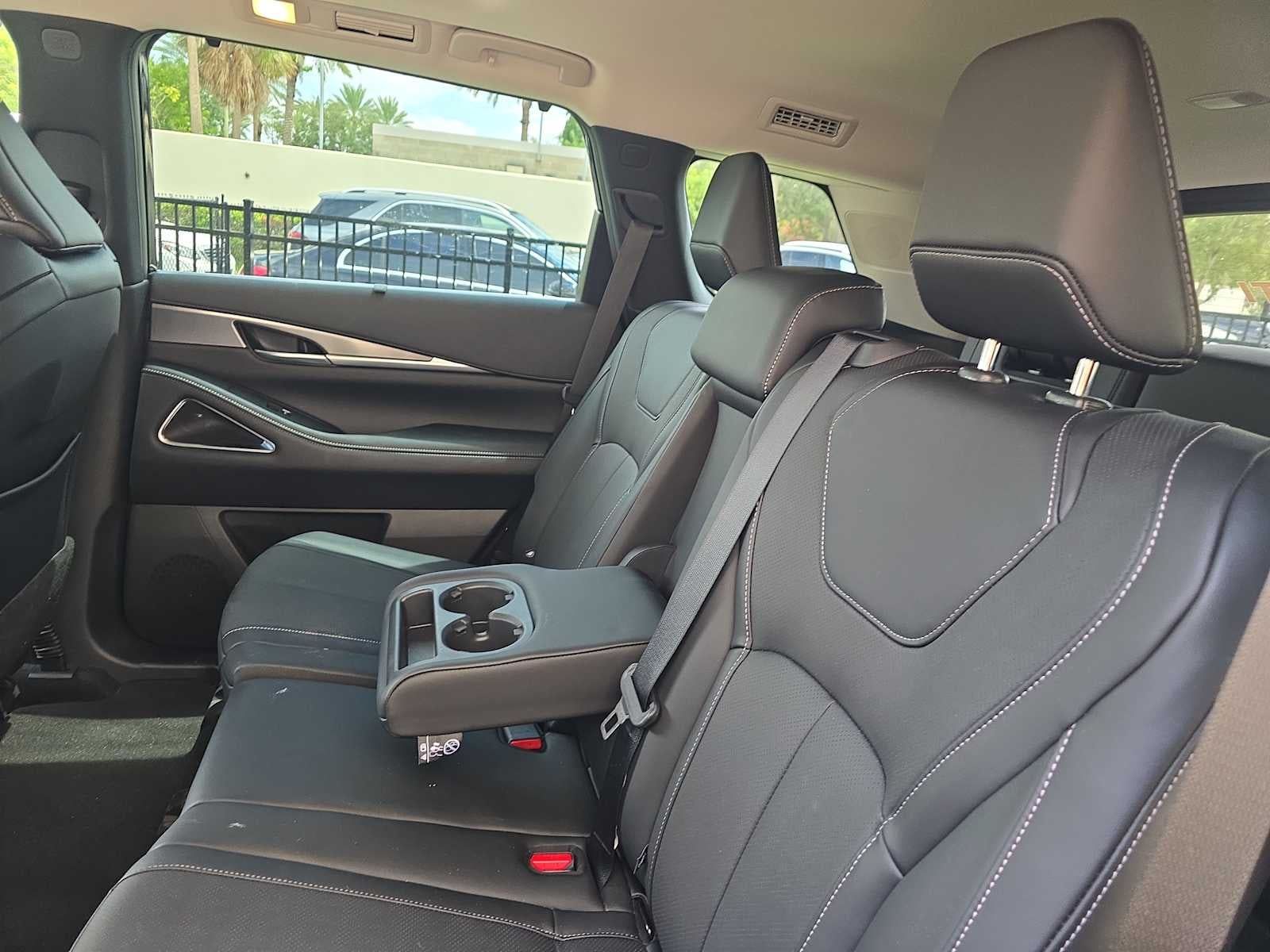 2026 INFINITI QX60 LUXE
