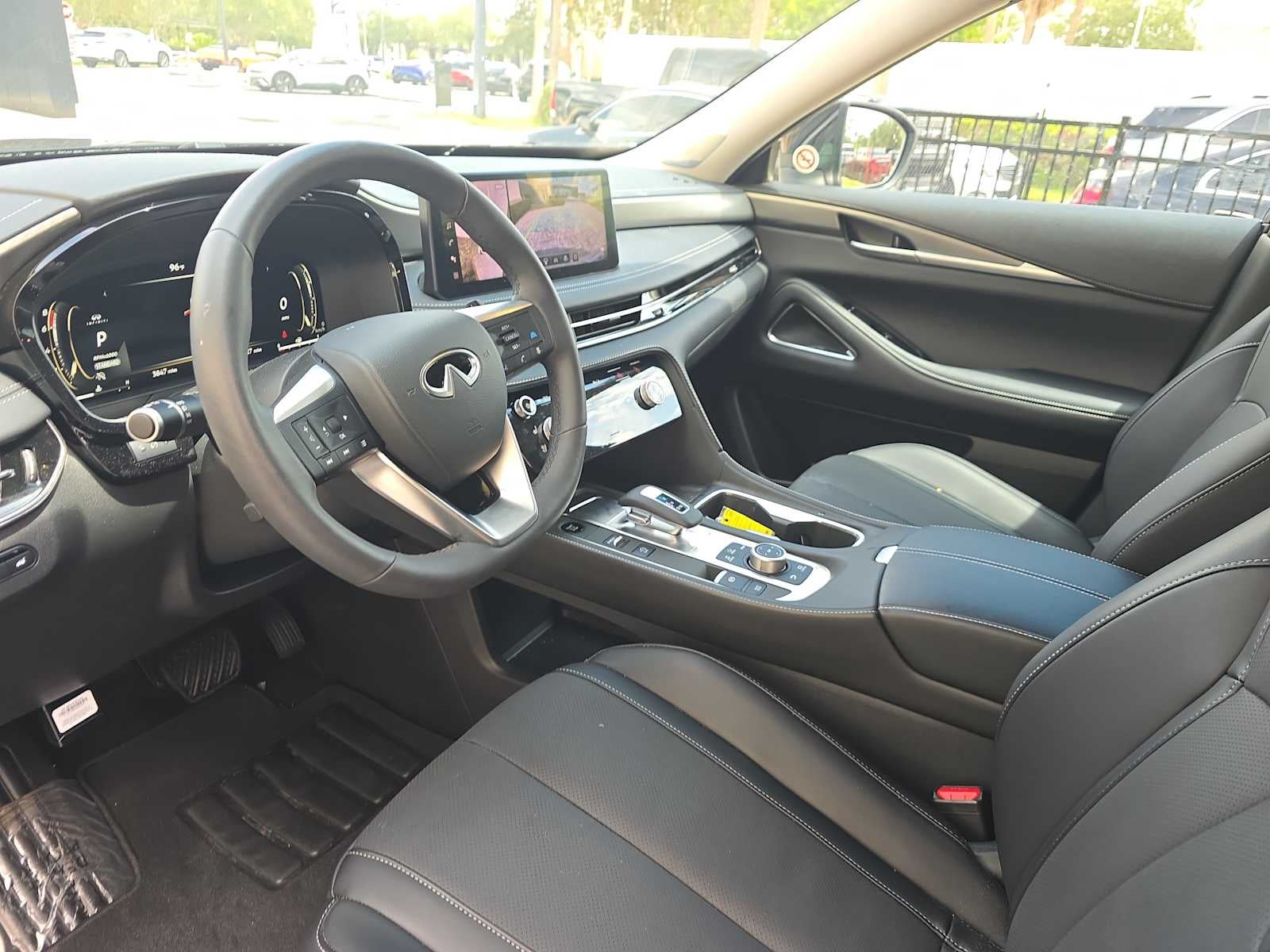 2026 INFINITI QX60 LUXE