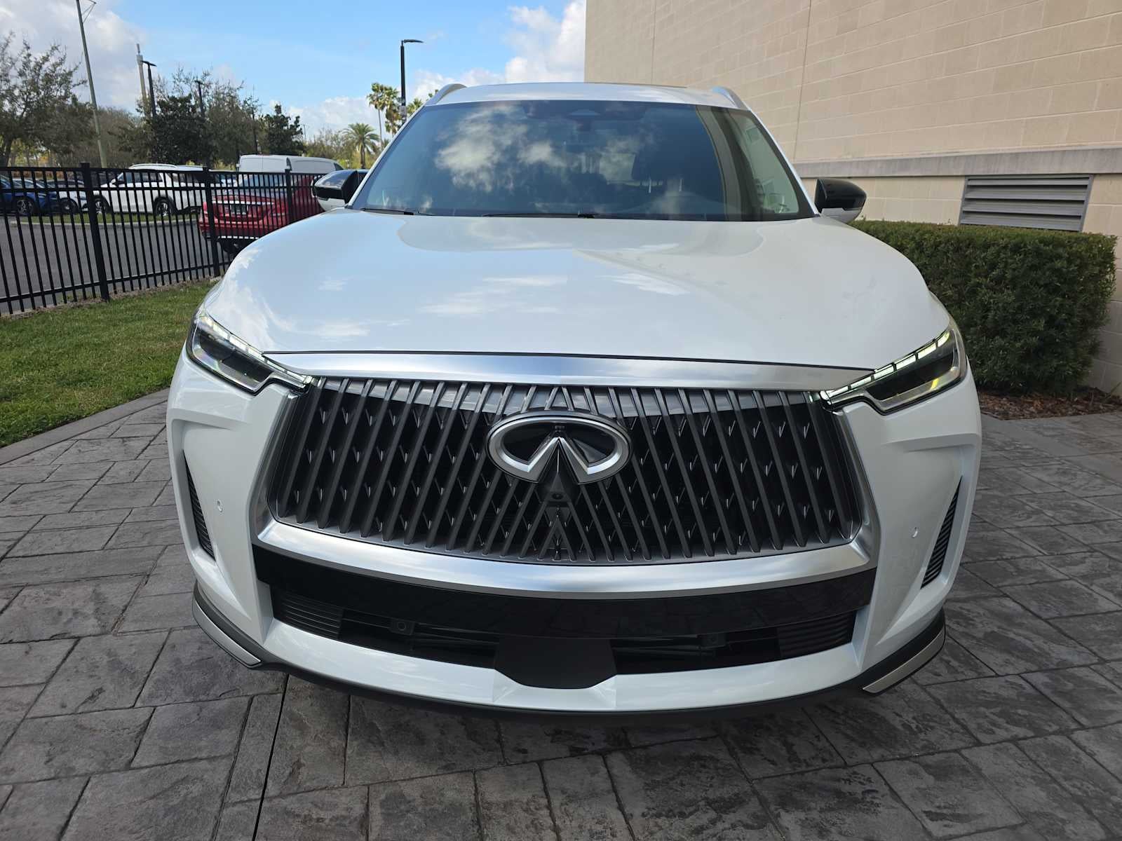 2026 INFINITI QX60 LUXE