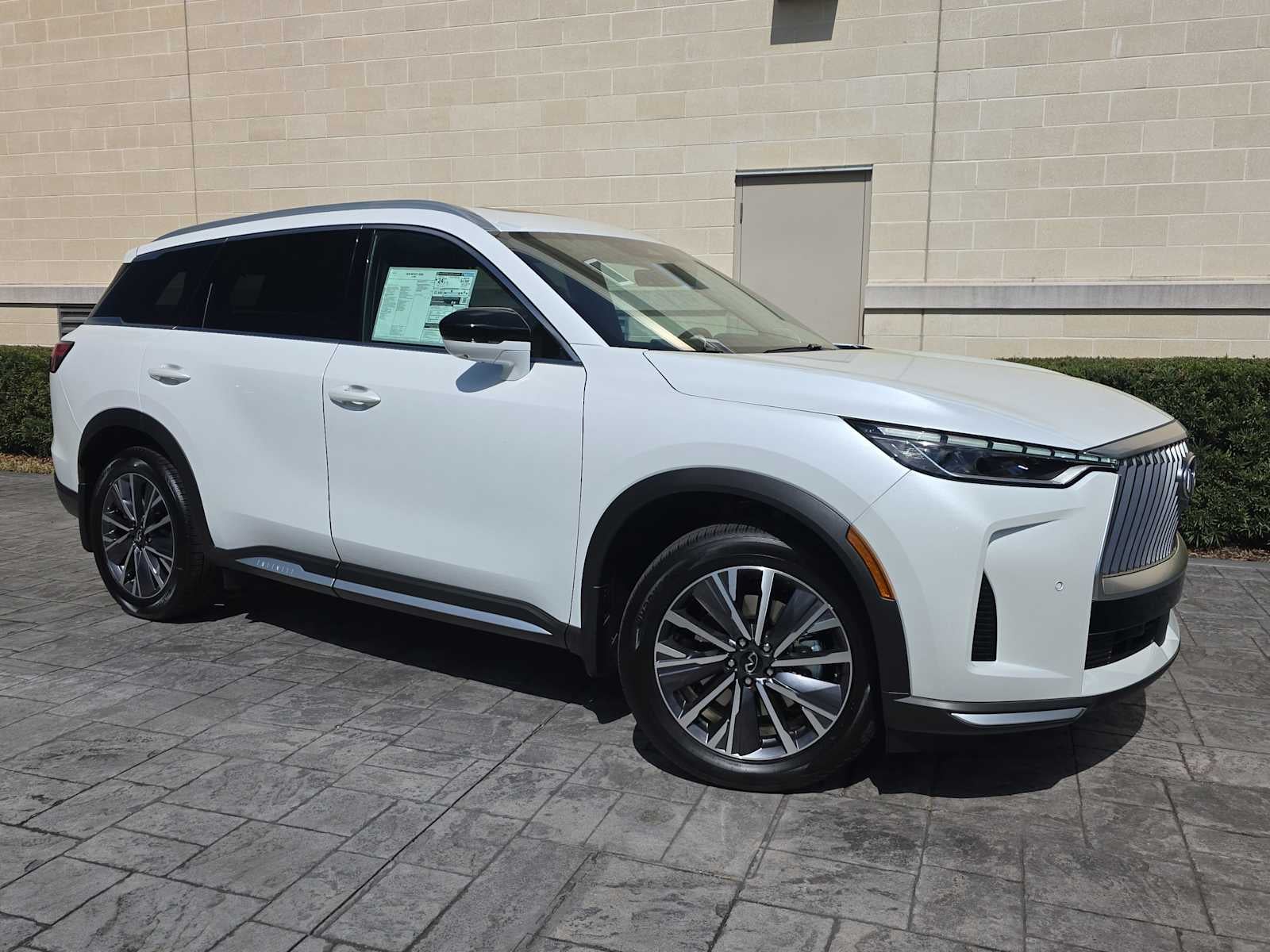 2026 INFINITI QX60 LUXE