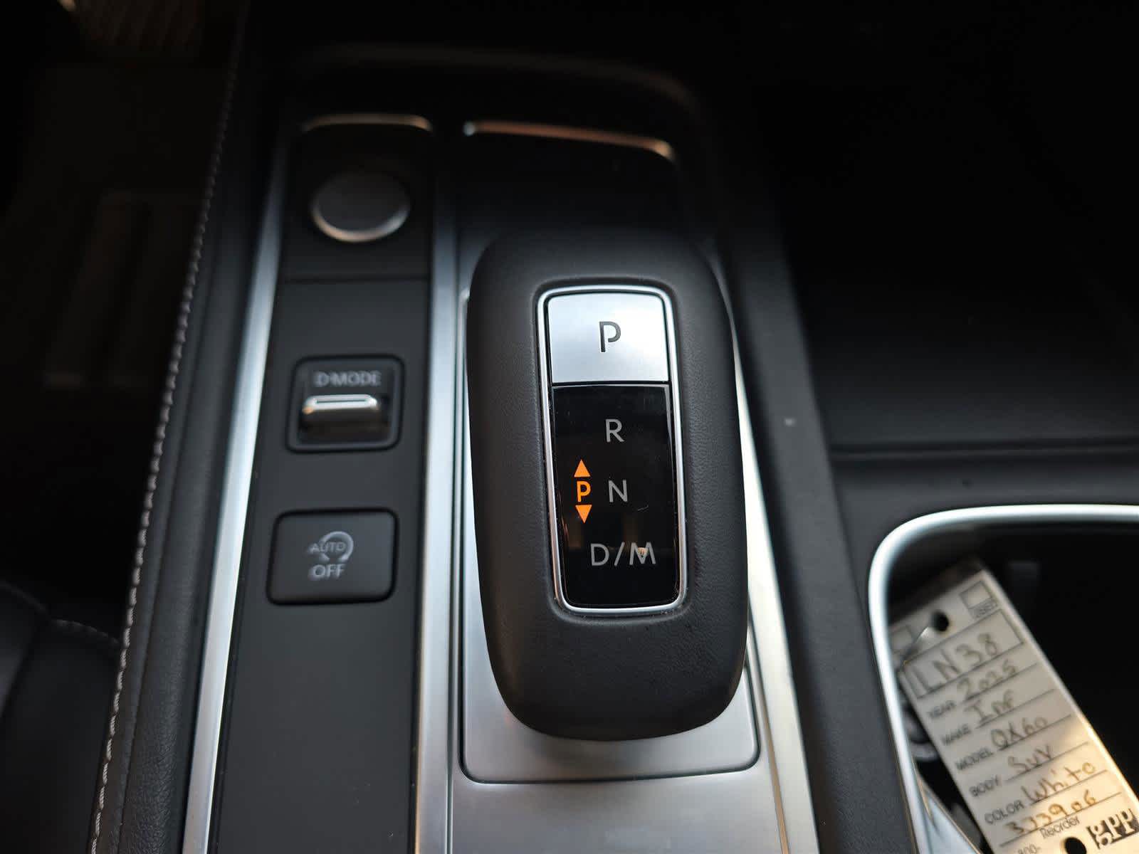 2025 INFINITI QX60 LUXE