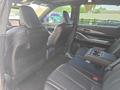 2025 INFINITI QX60 LUXE