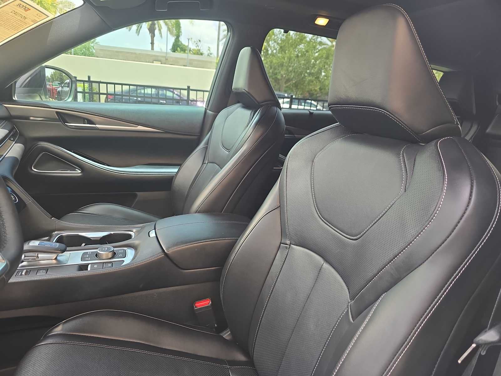 2025 INFINITI QX60 LUXE