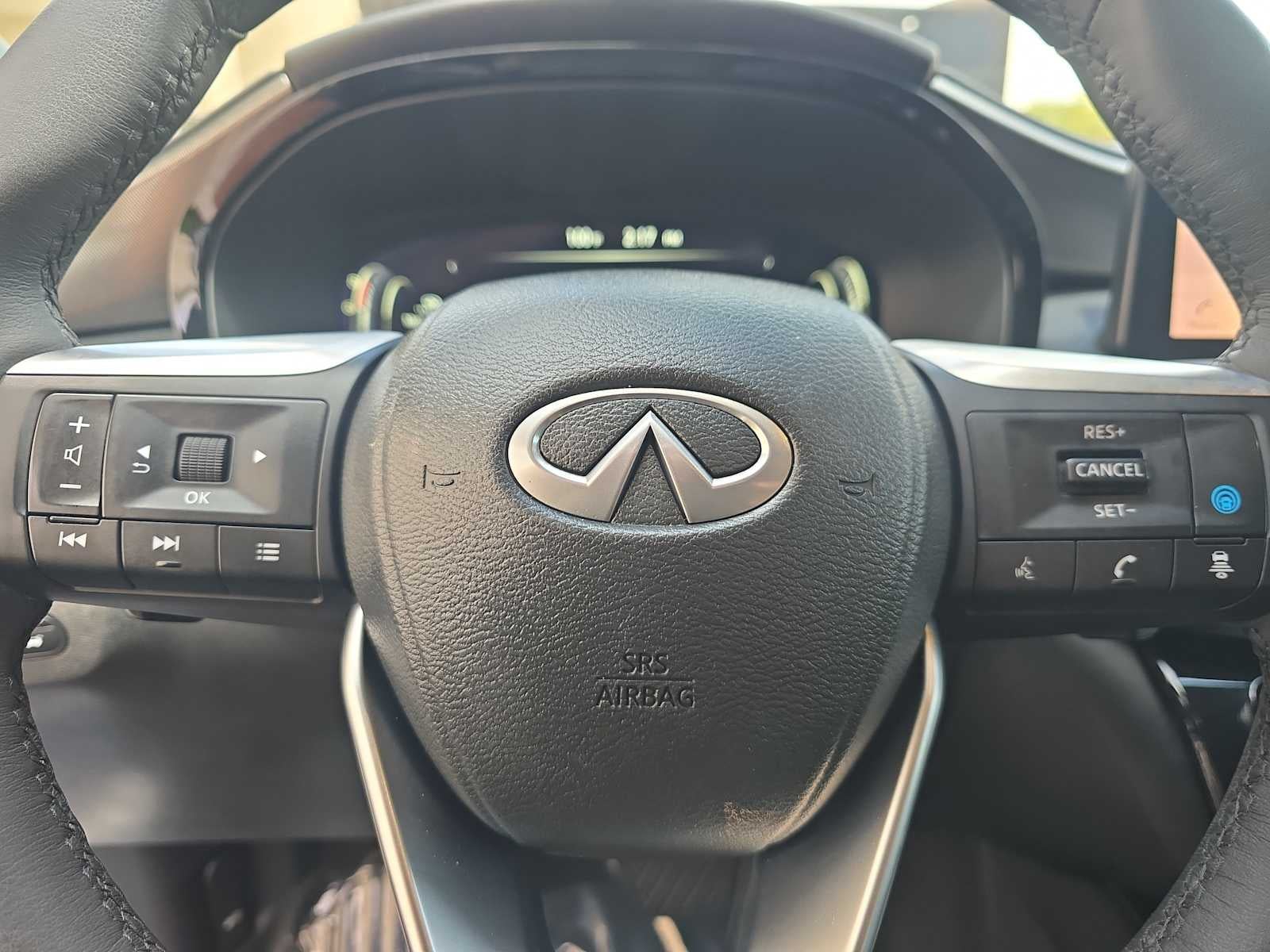 2025 INFINITI QX60 LUXE