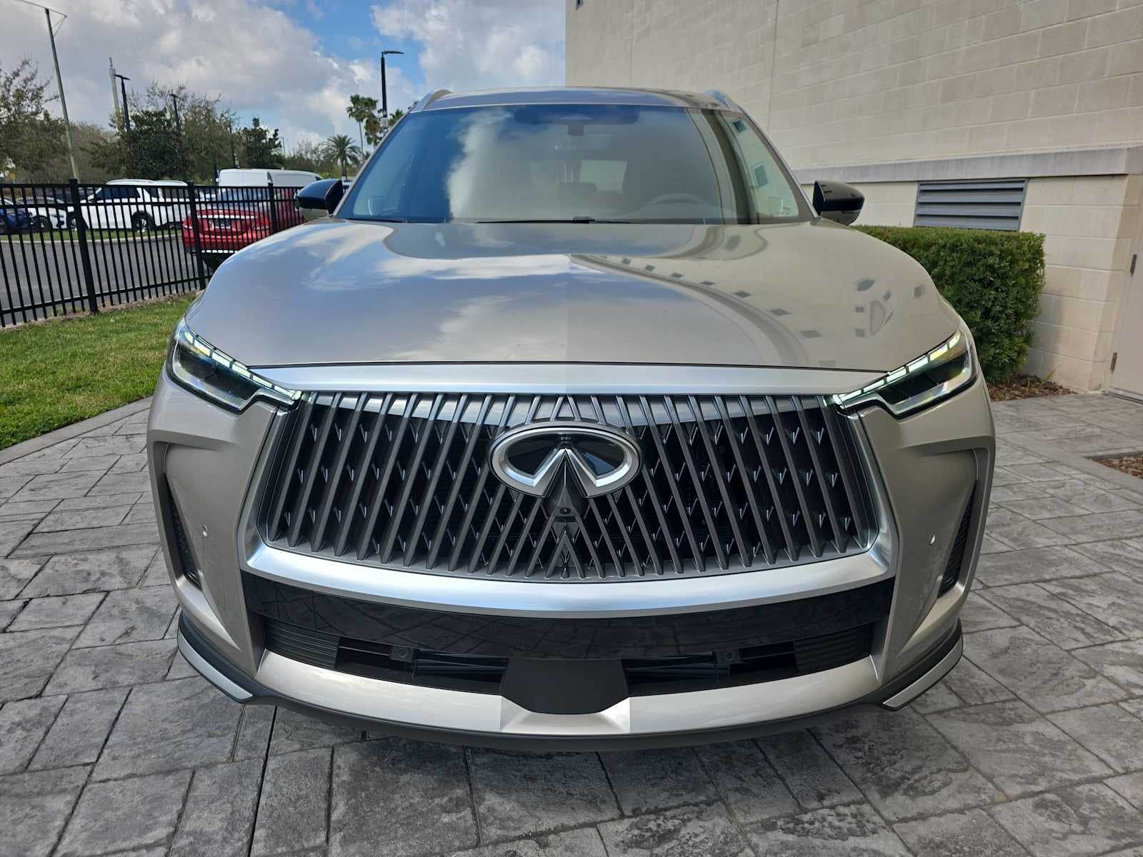 2026 INFINITI QX60 LUXE
