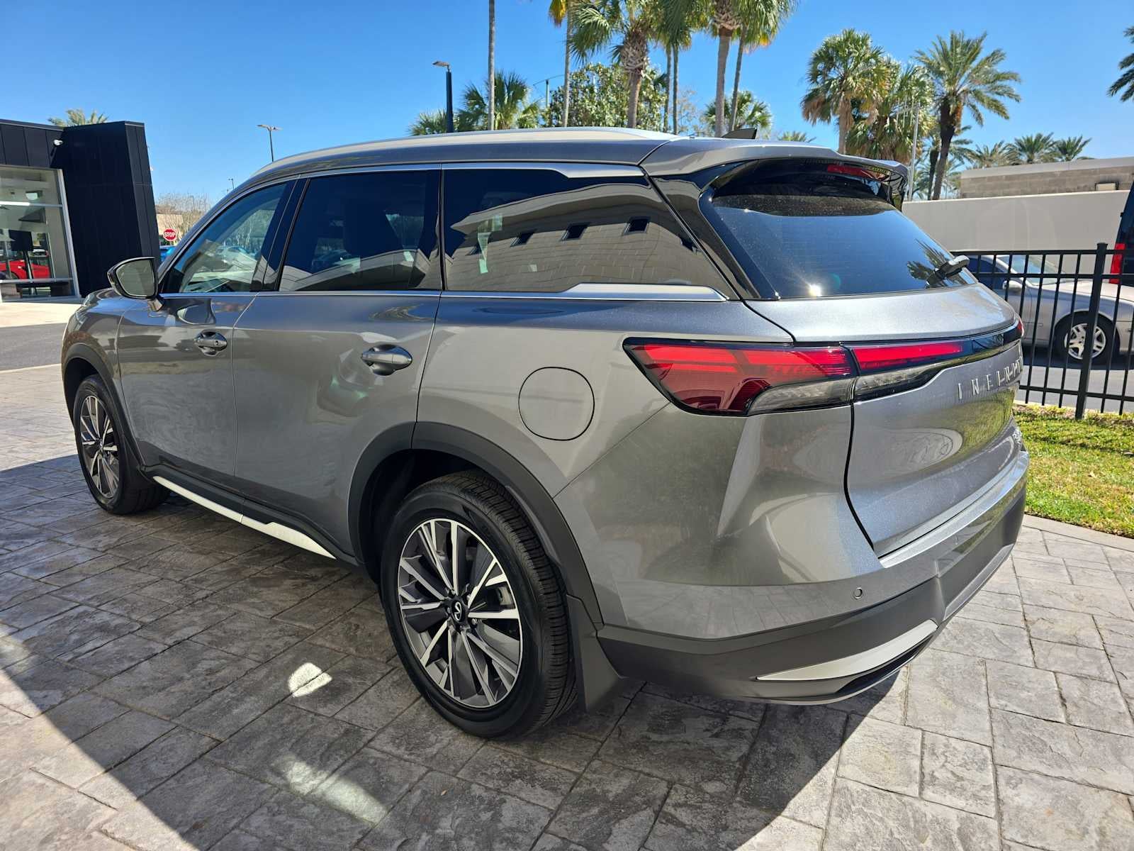 2026 INFINITI QX60 LUXE