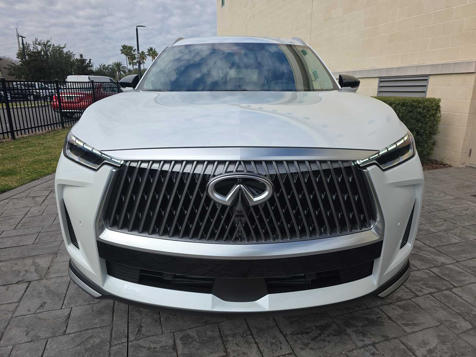 2026 INFINITI QX60 LUXE