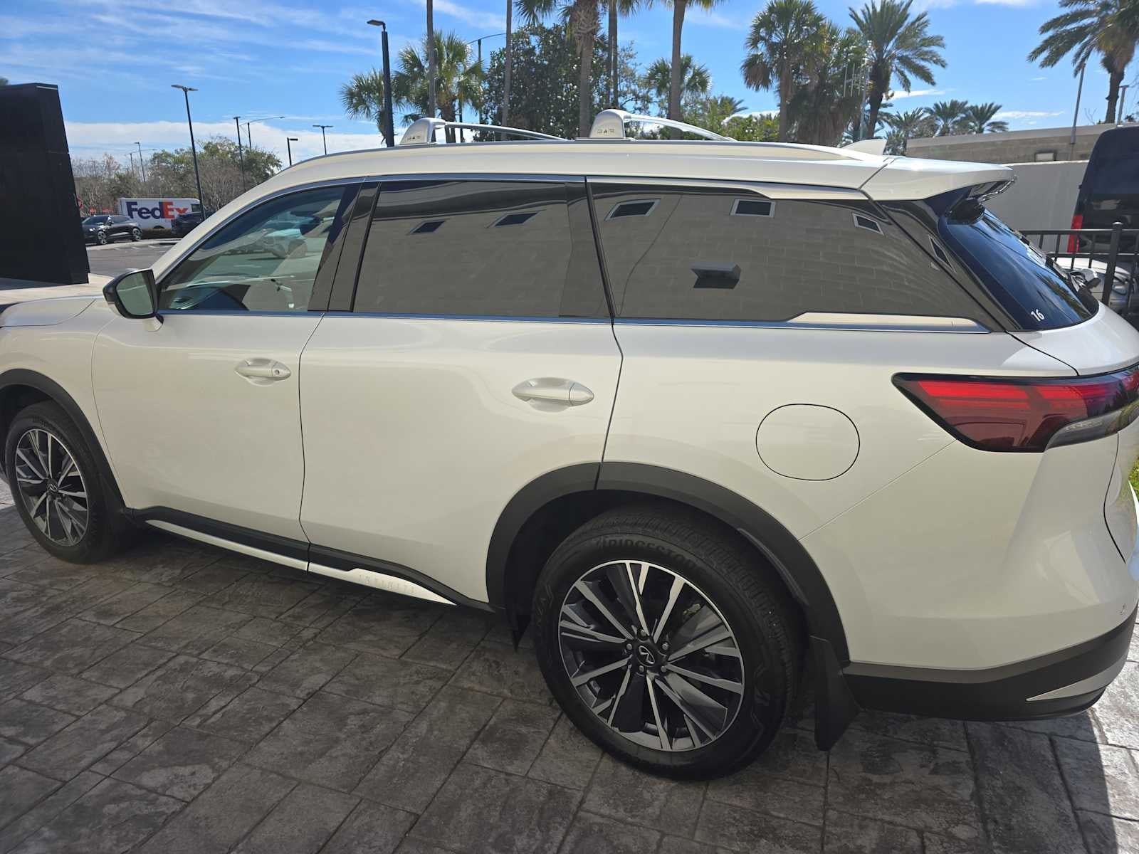 2026 INFINITI QX60 LUXE