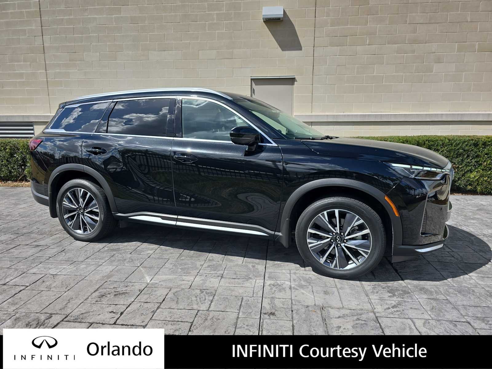 2026 INFINITI QX60 LUXE